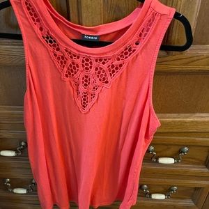 Raspberry/coral colored tank from Torrid. Worn once.